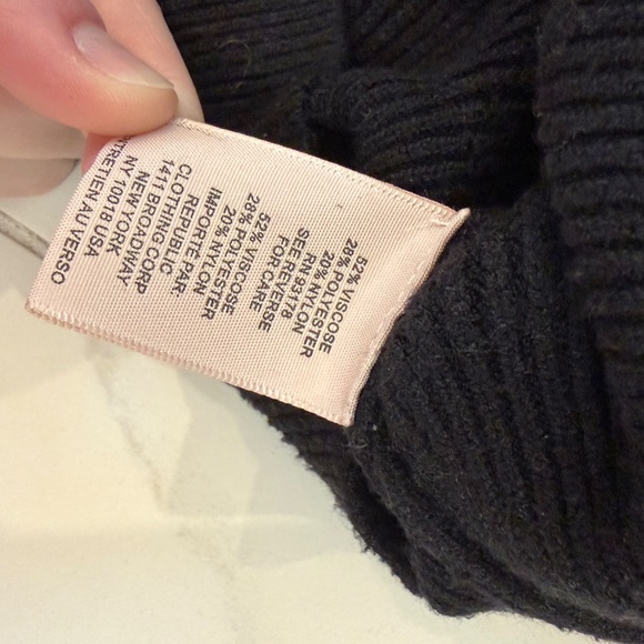 Philosophy Black Viscose Pullover V Neck - Picture 3 of 3